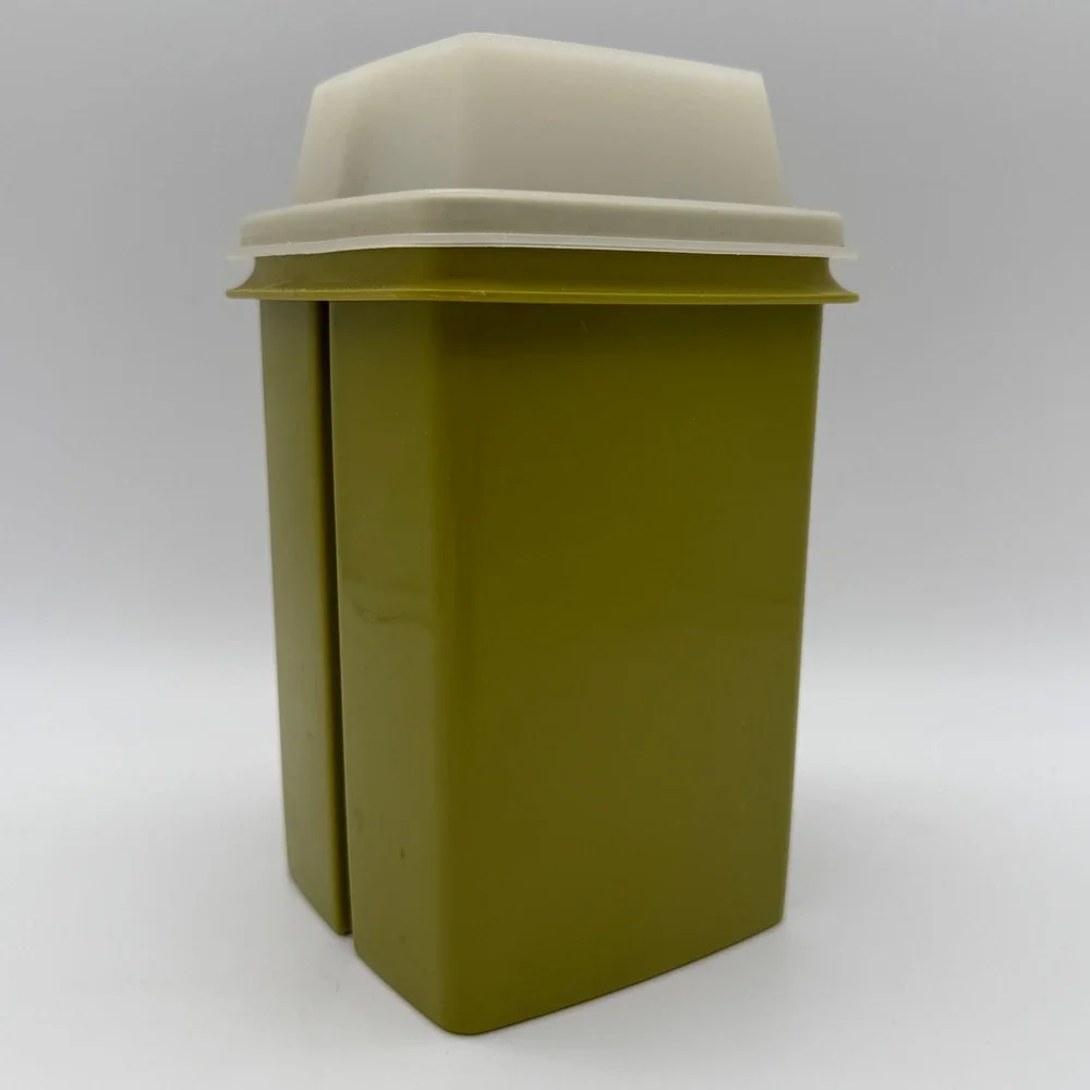 Tupperware vintage avocado